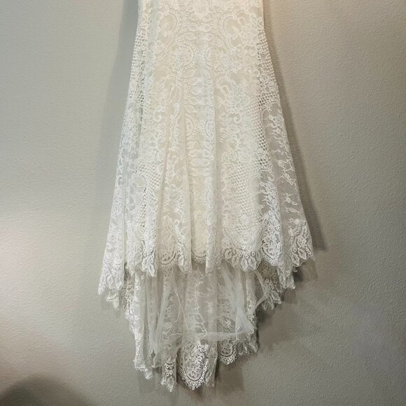 ✨ Size 2 Wtoo by Watters Philomene Lace Cap-Sleeve Wedding Gown ✨ - Picture 6 of 11